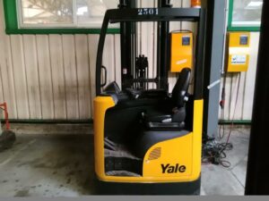 YALE MR16 (2301)